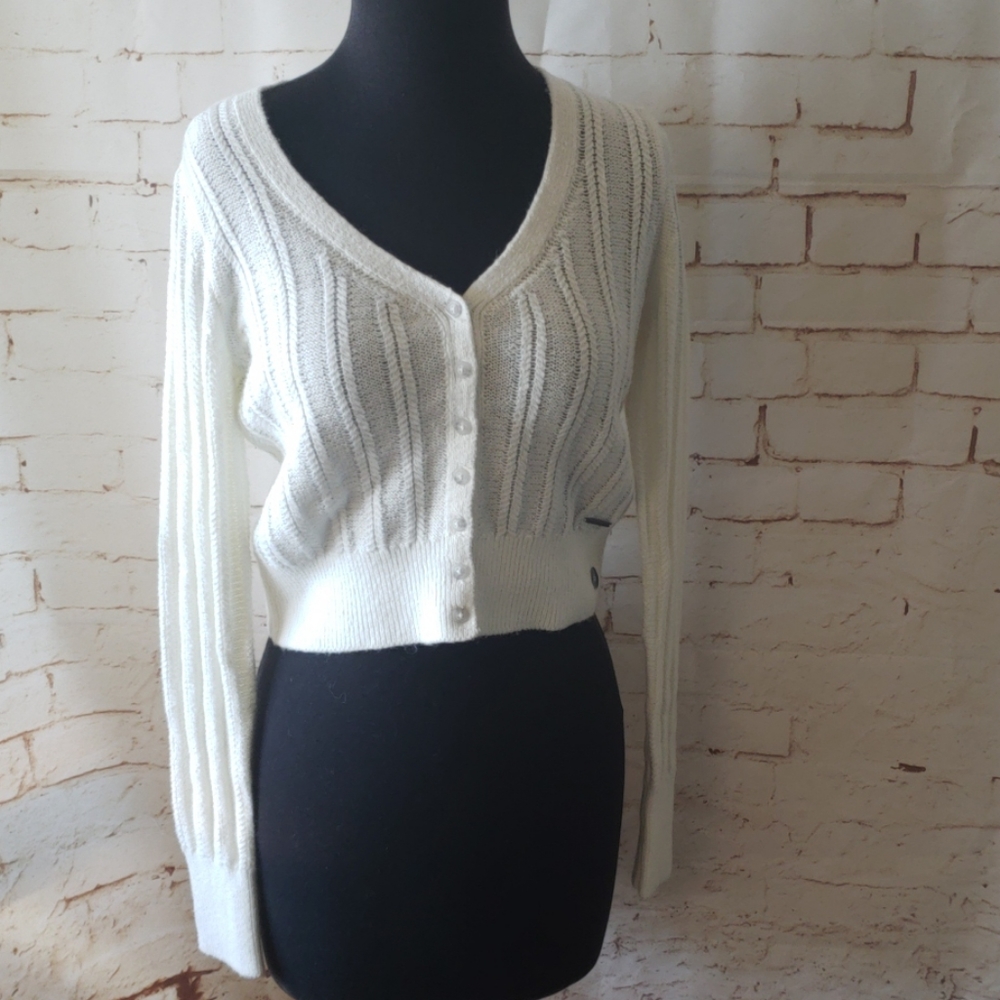 Nwt Abercrombie sweater/sold